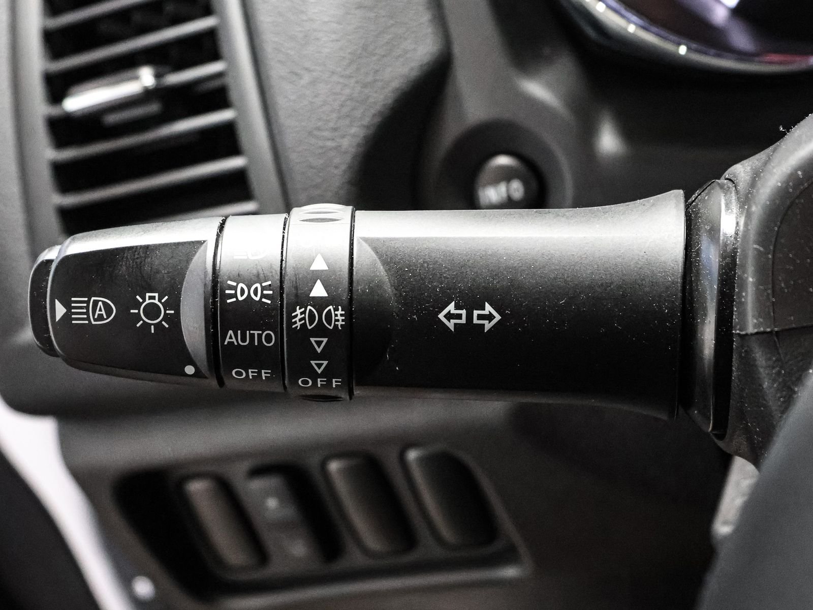 2025 Mitsubishi Outlander Sport ES - Photo 34