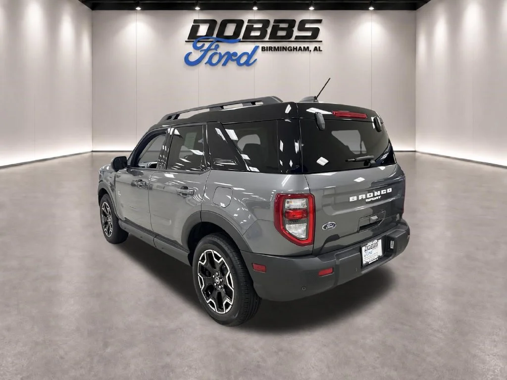 New 2025 Carbonized Gray Metallic Ford Outer Banks® image 5