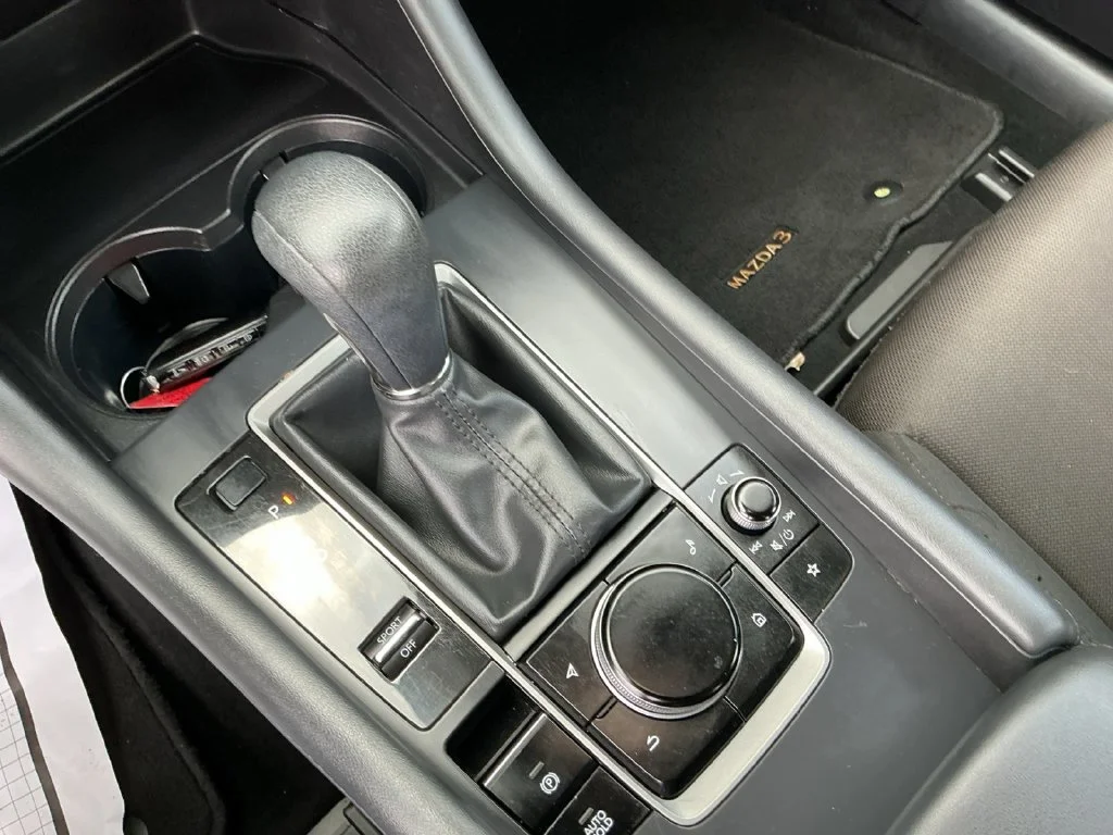 Used 2021 White Mazda 2.5 S image 24