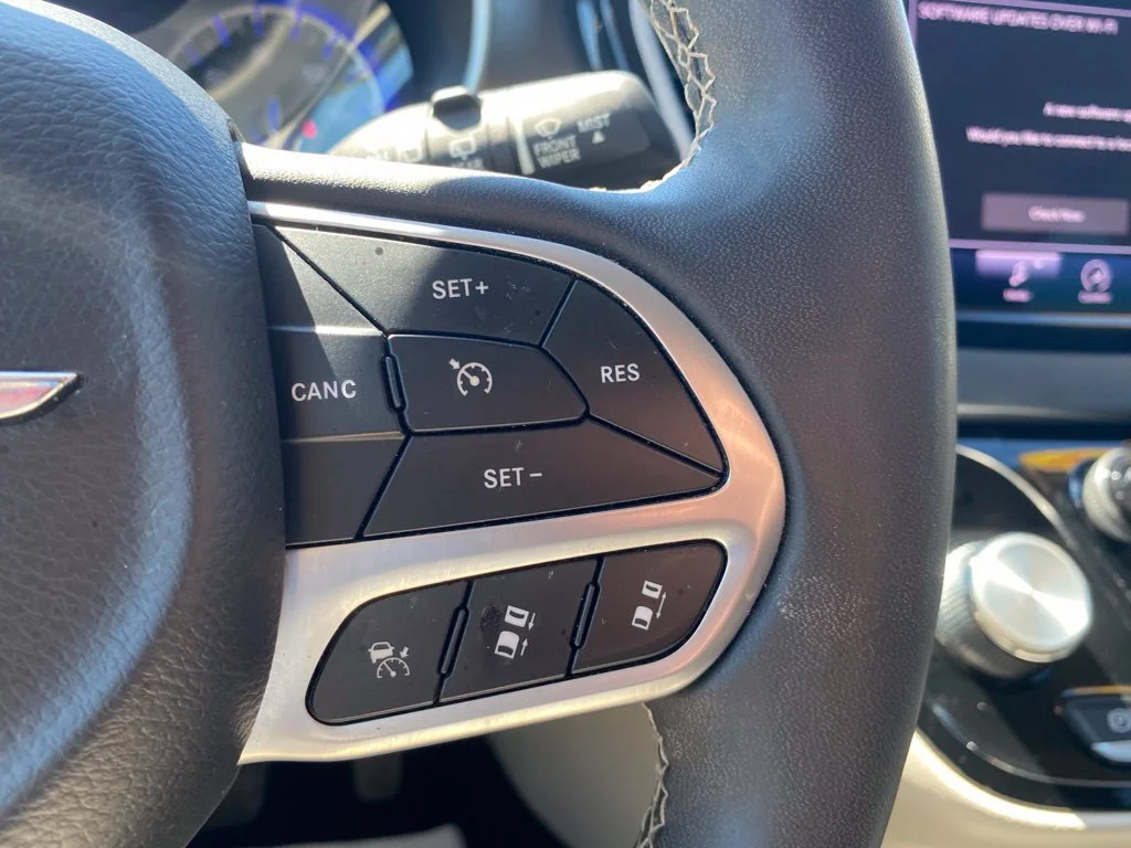 Used 2023 Gray Chrysler Touring L image 28