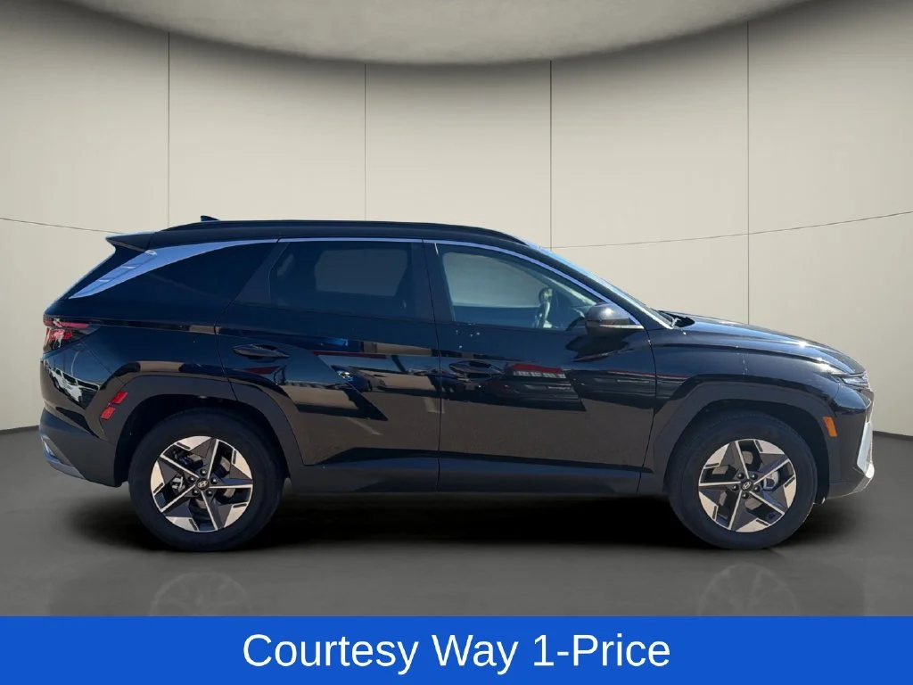 Used 2026 Black Hyundai SEL Plus image 11