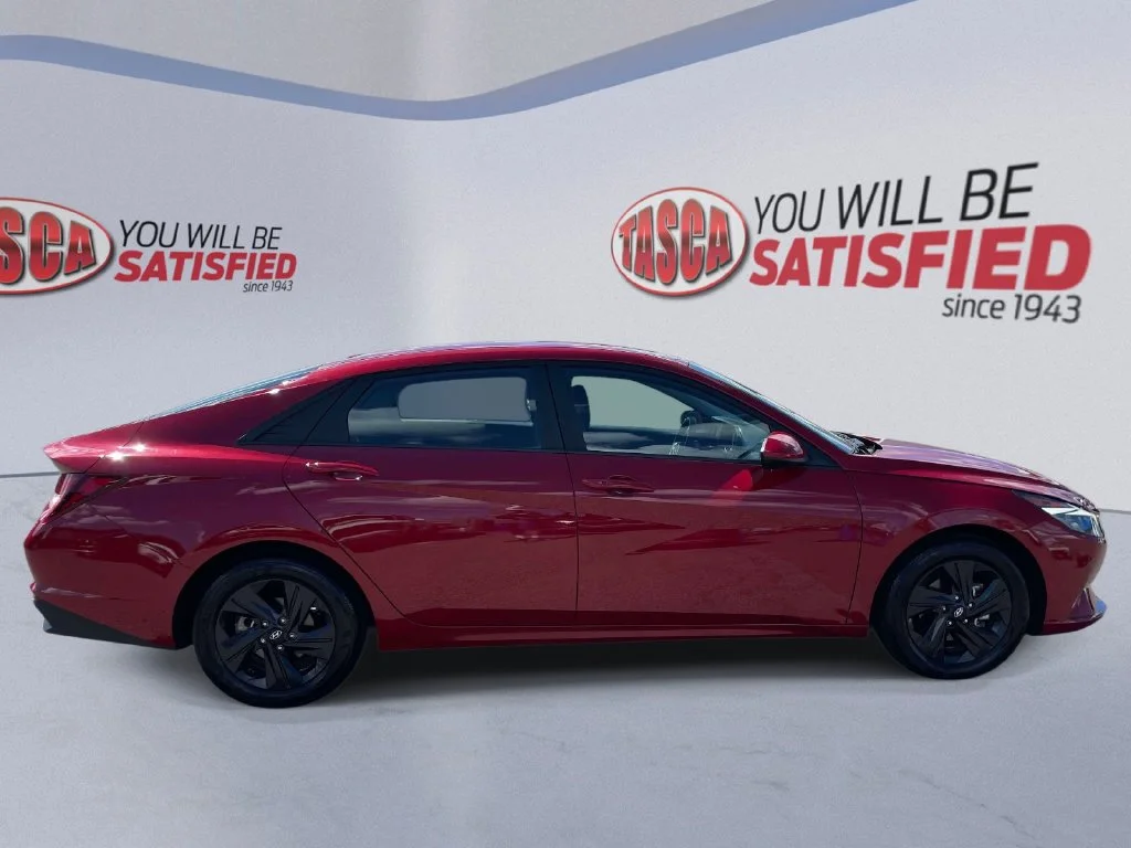 Certified Used 2023 Red Hyundai SEL image 5