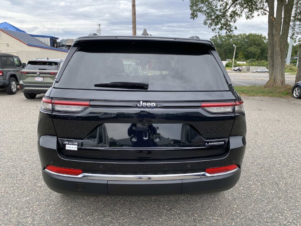Certified Used 2023 Black Jeep Laredo X image 4