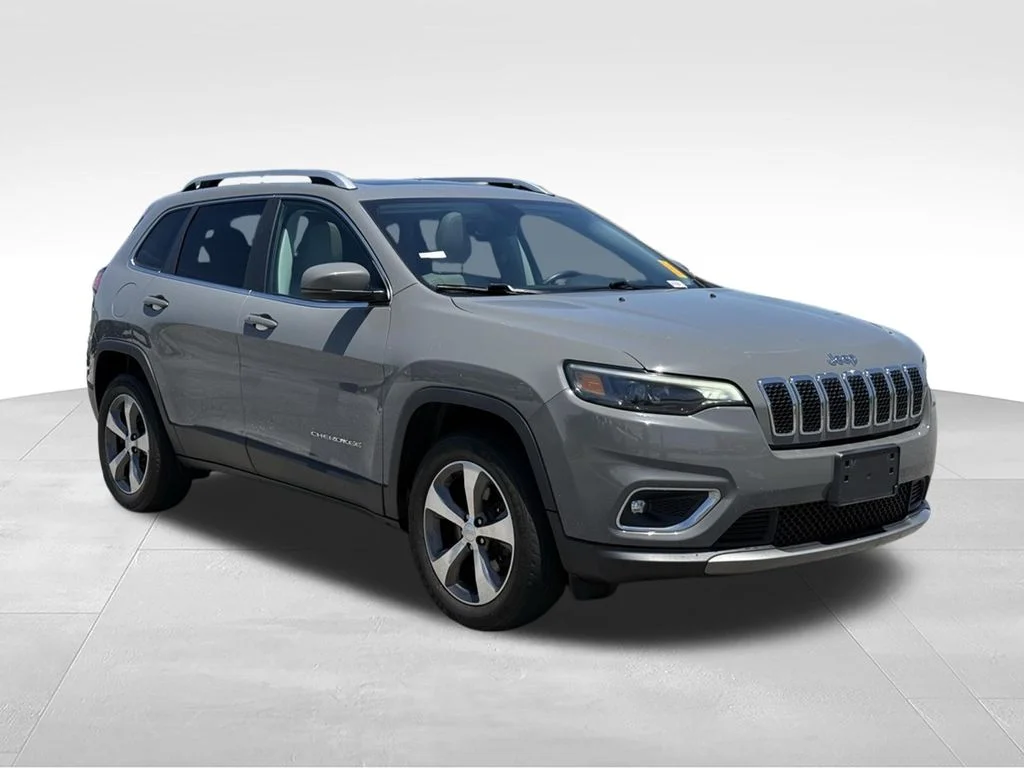 Used 2019 Gray Jeep Limited image 26