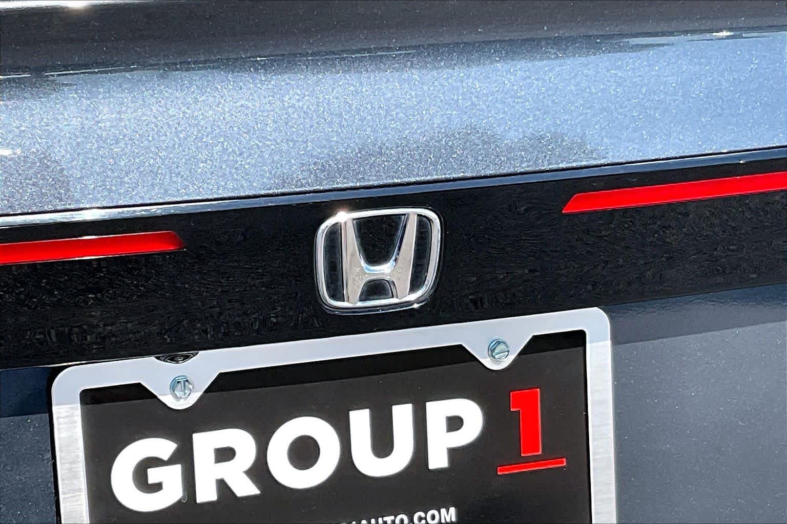 Used 2024 Meteorite Gray Metallic Honda LX image 10