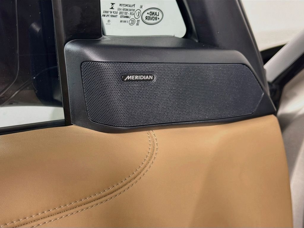 Used 2023 Gold Land Rover SE image 19