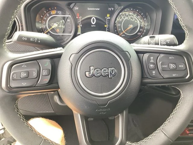 Certified Used 2025 Granite Crystal Met Jeep Rubicon image 12
