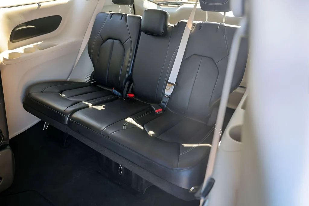 Used 2022 White Chrysler Touring L image 29