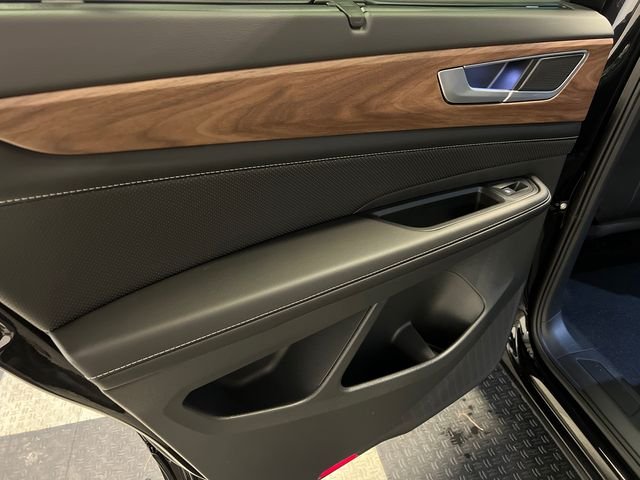 New 2026 Black Volkswagen 2.0T SE w/Technology image 11