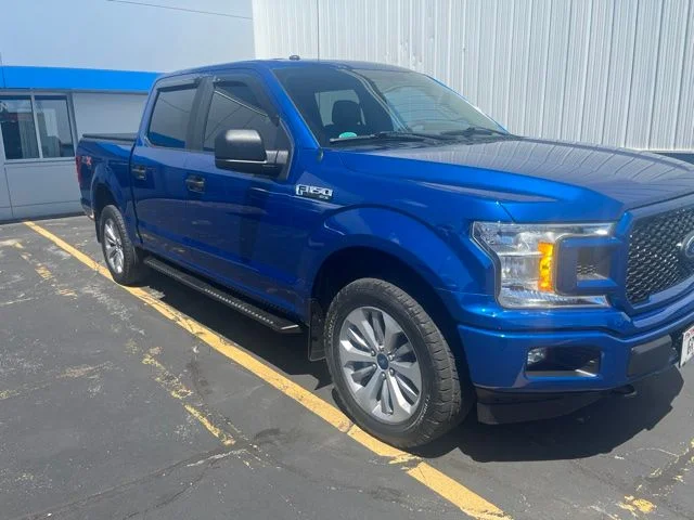 Used 2018 Lightning Blue Ford XL image 1