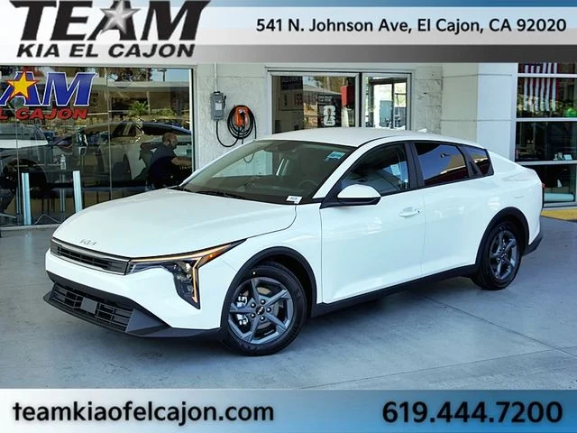 2026 Kia K4 LXS