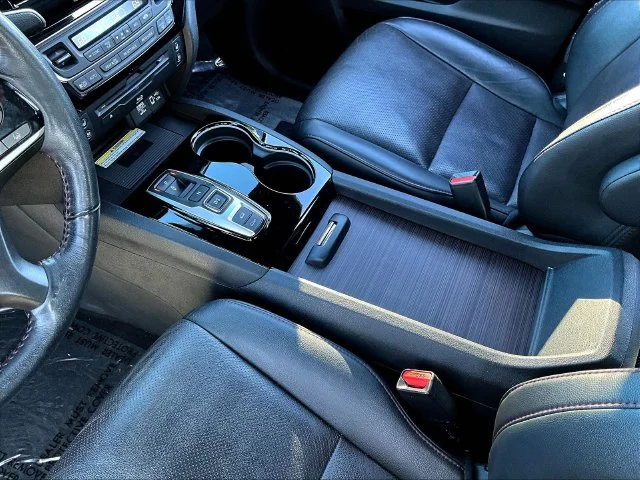 Used 2021  Honda Black Edition image 22