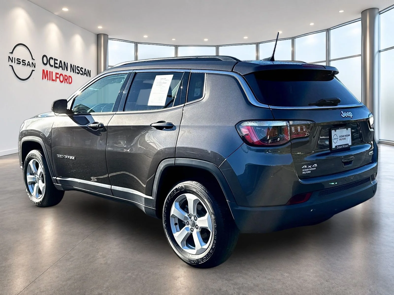 Used 2020 Crystal Metallic Jeep Latitude image 7