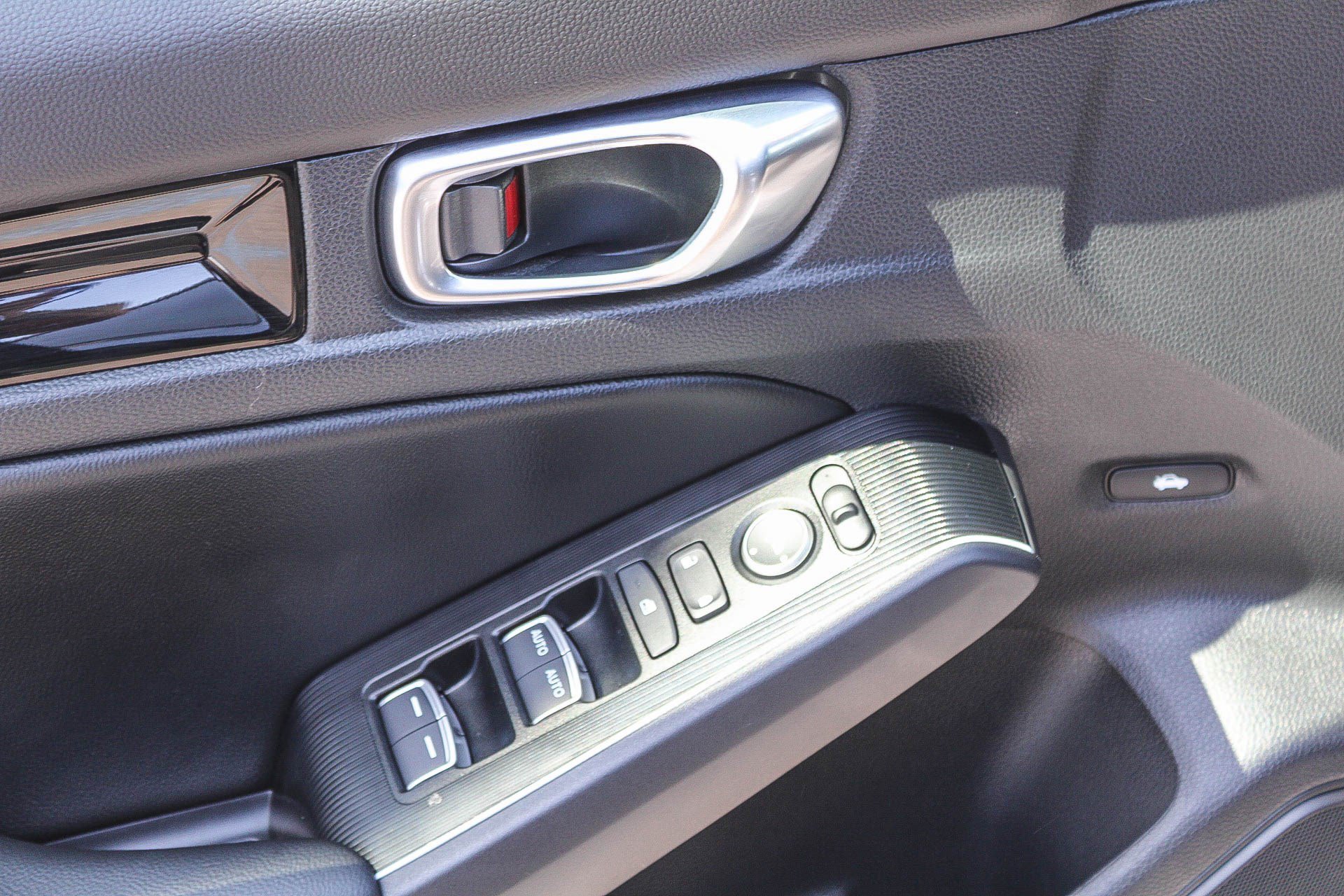 2025 Honda Civic Sport Touring - Photo 47