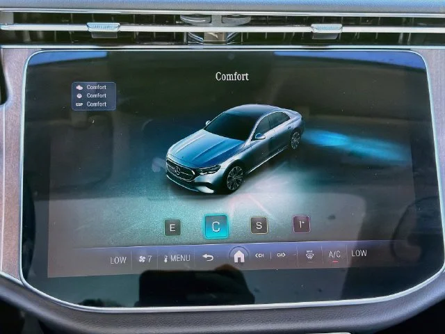 2025 Mercedes-Benz E-Class E350 - Photo 29