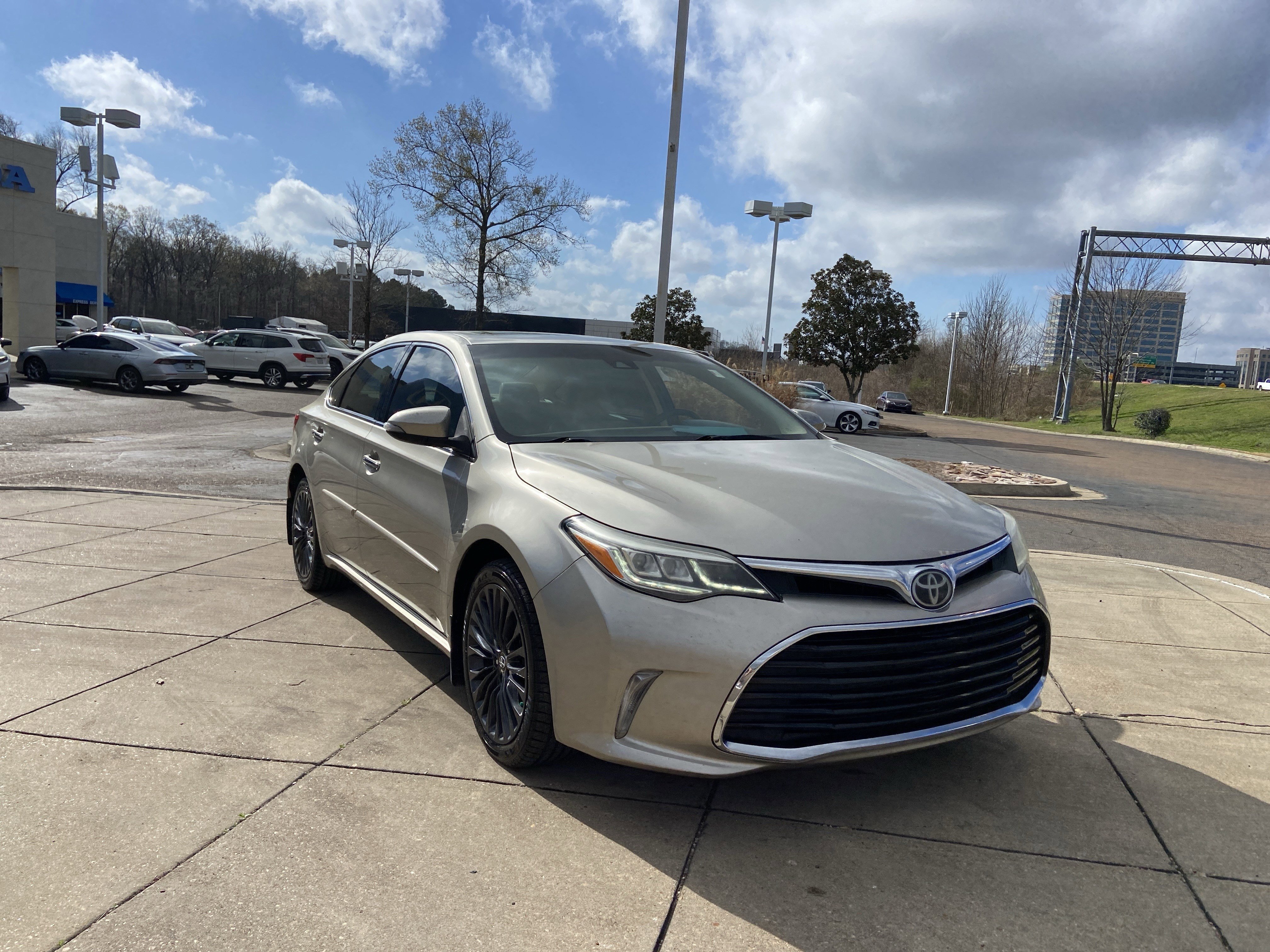 Used 2017 Toyota Avalon XLE Touring with VIN 4T1BK1EB6HU261328 for sale in Ridgeland, MS