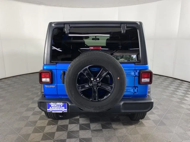 Used 2022 Blue Jeep Unlimited Sport Altitude image 8