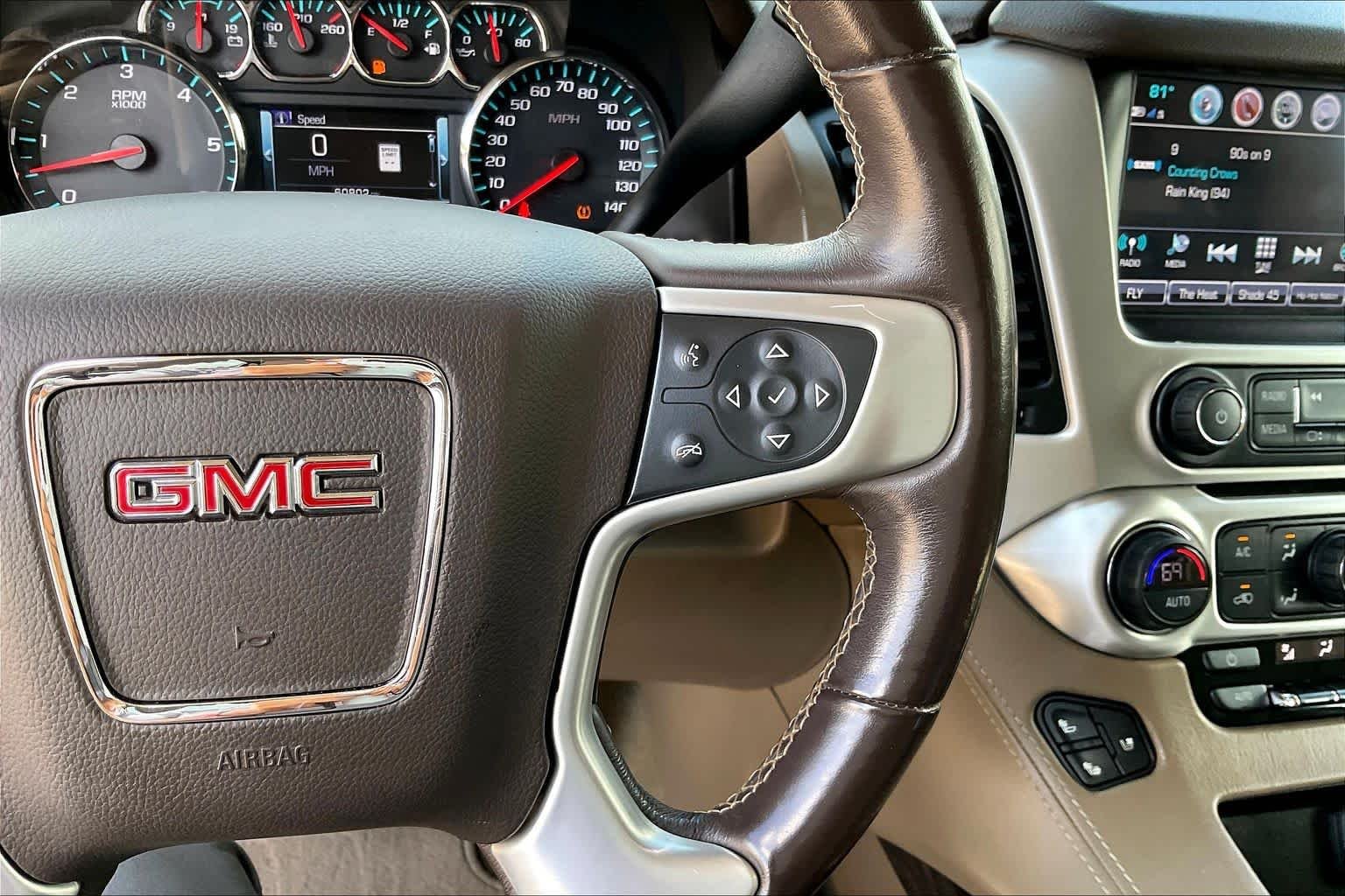 Used 2018 Iridium Metallic GMC SLT image 25