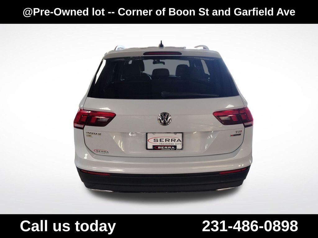 Used 2018  Volkswagen 2.0T SEL image 4