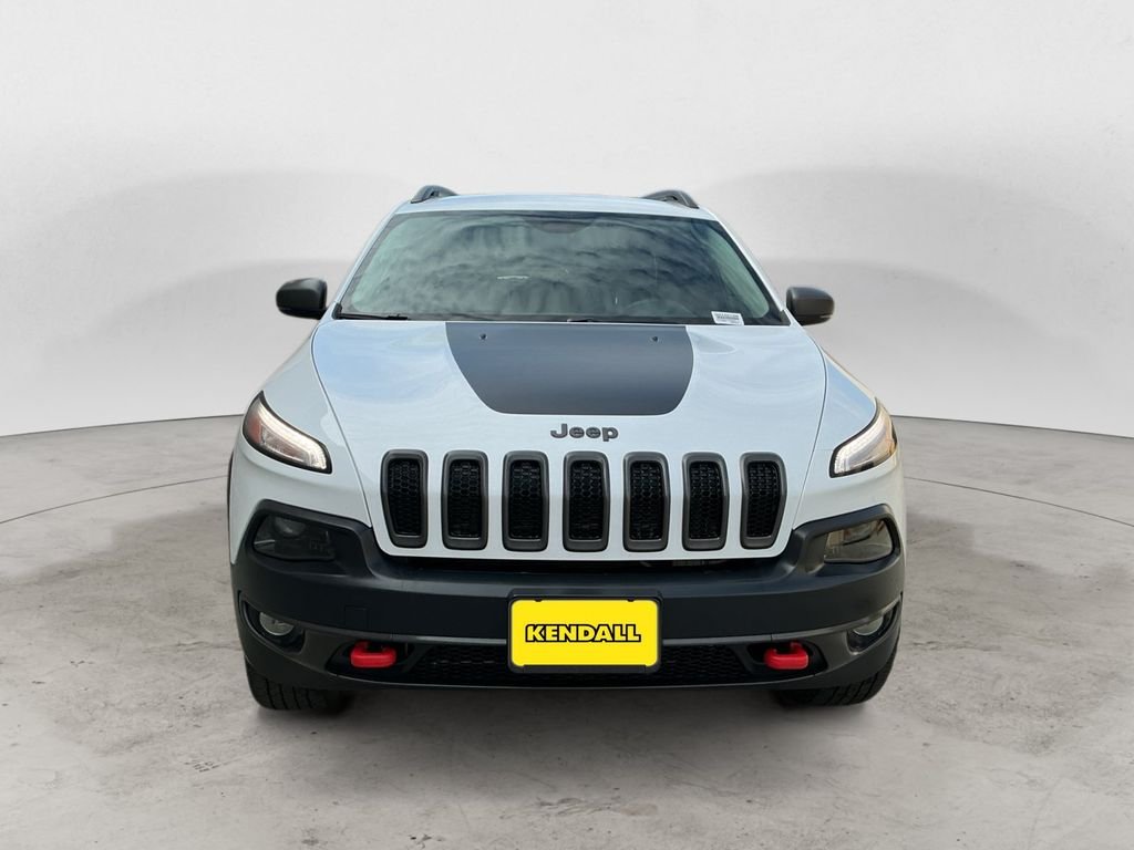 Used 2018 White Jeep Trailhawk image 2
