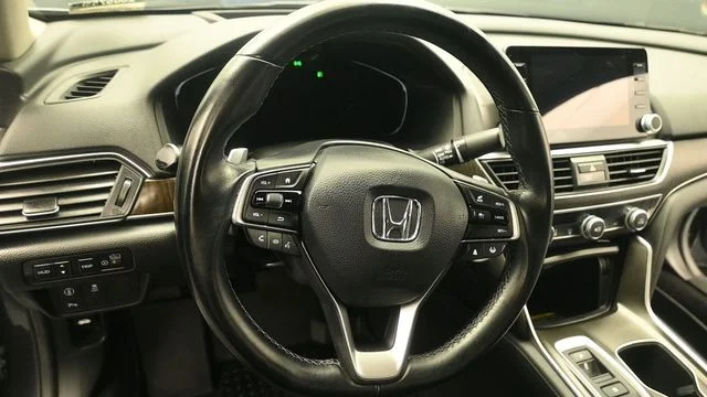 Certified Used 2021 Gray Pearl Honda Touring image 16