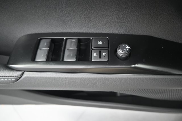 New 2026 Wind Chill Pearl/Black Toyota XSE image 9