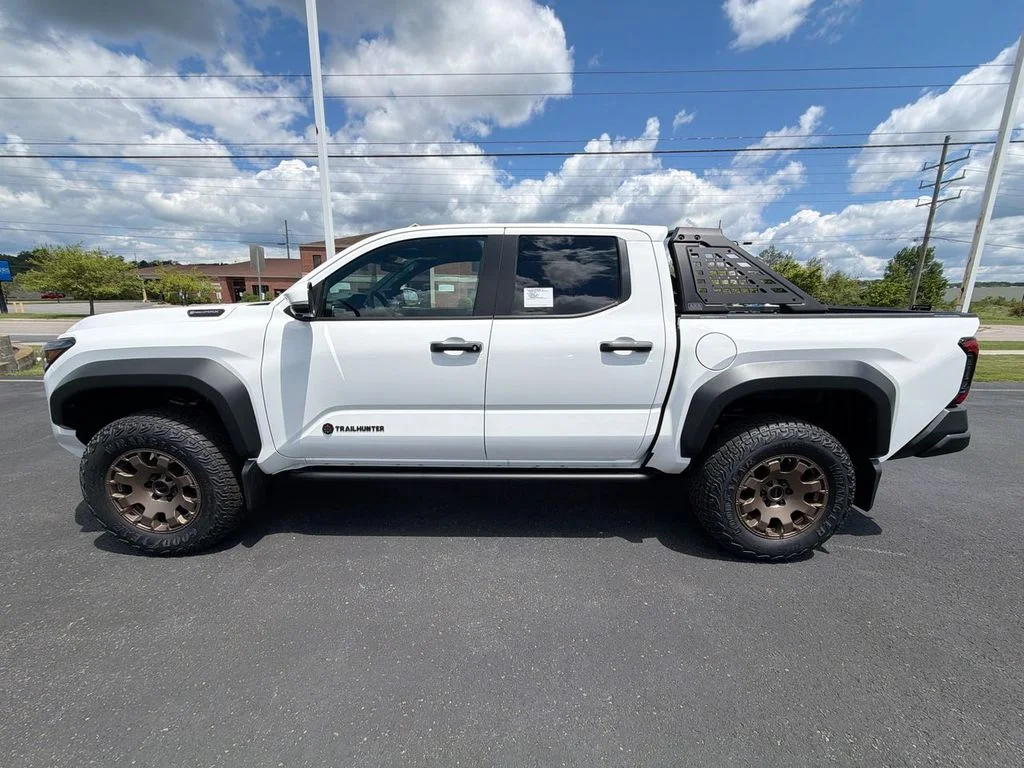 New 2026 Ice Cap Toyota Tacoma Trailhunter image 5