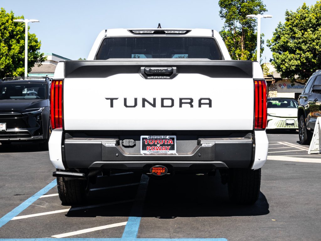 2026 Toyota Tundra SR5 - Photo 8