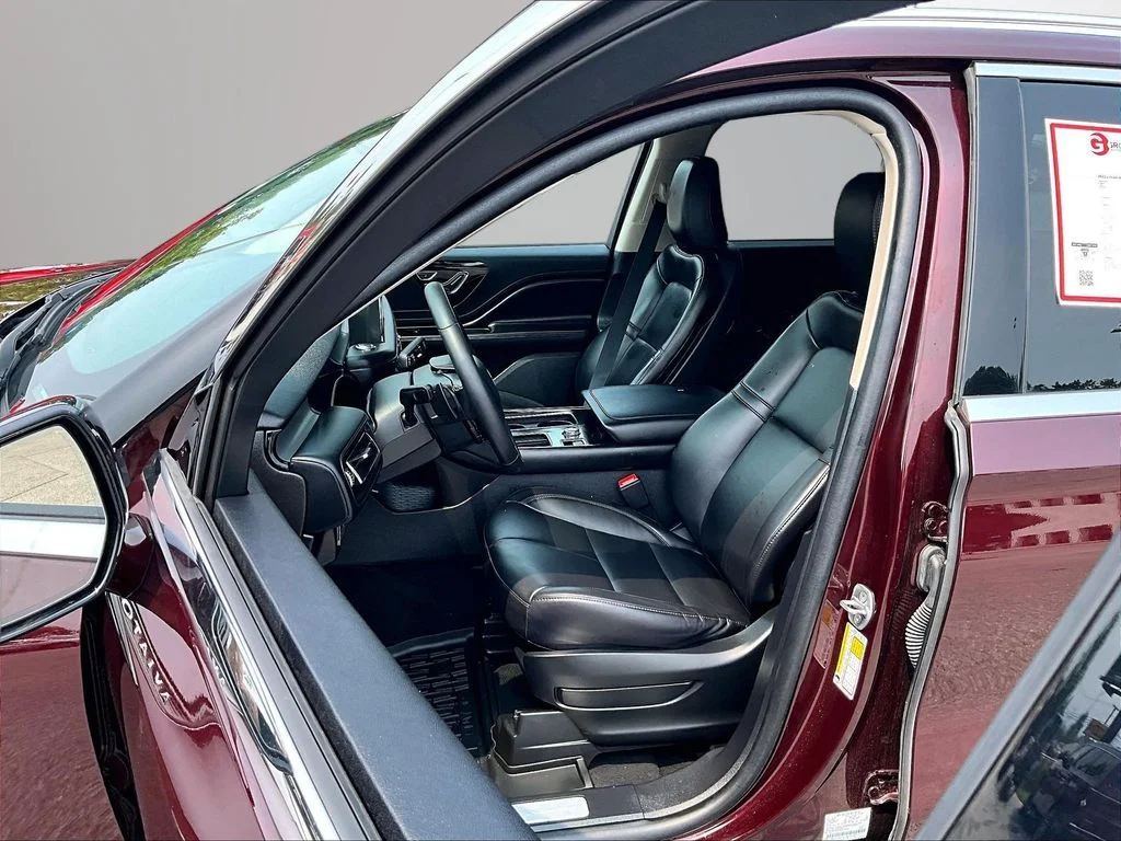Used 2022 Red Lincoln Standard image 26