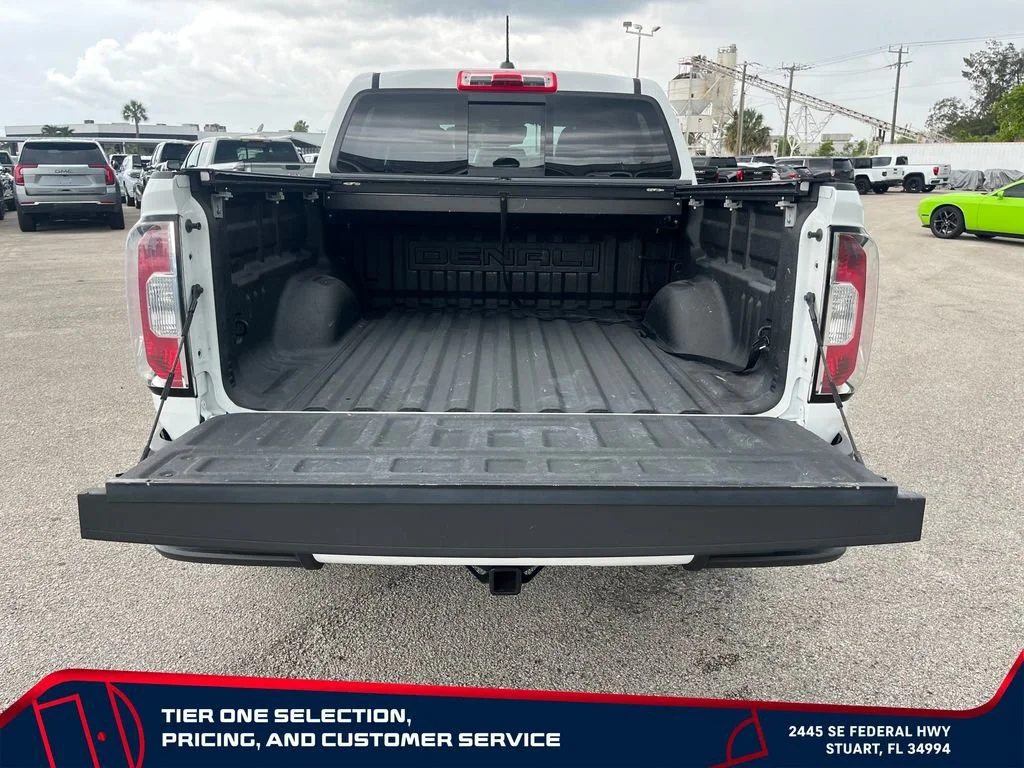Used 2019 SUMMIT WHITE GMC 2WD Denali image 10