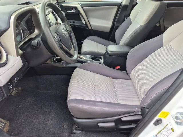 Used 2015 White Toyota XLE image 10