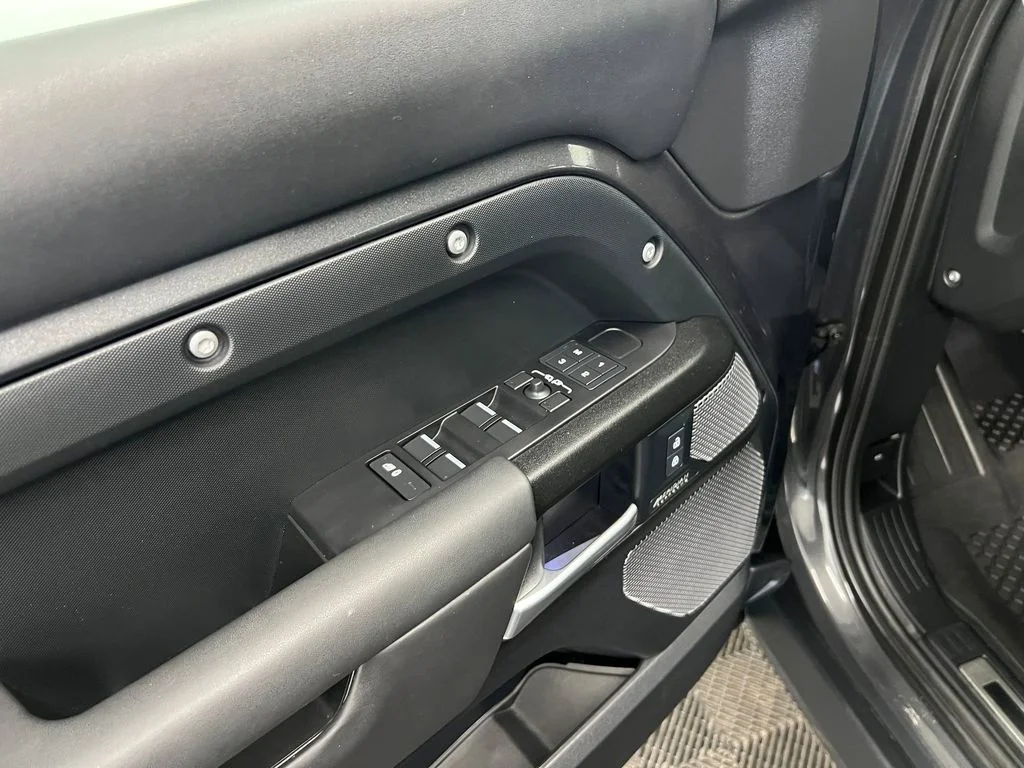 Used 2023 Carpathian Grey Premium Metallic Land Rover V8 AWD Carpathian Edition image 10