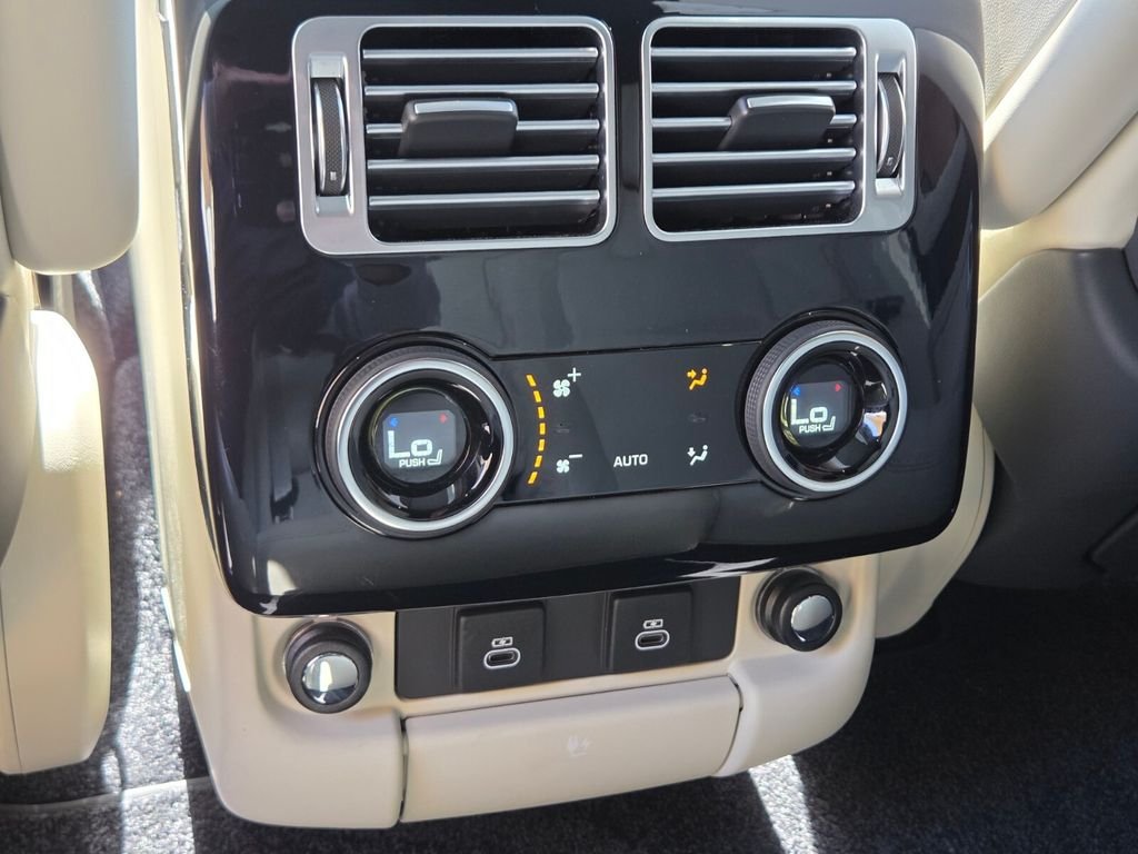 Used 2022  Land Rover Westminster image 31