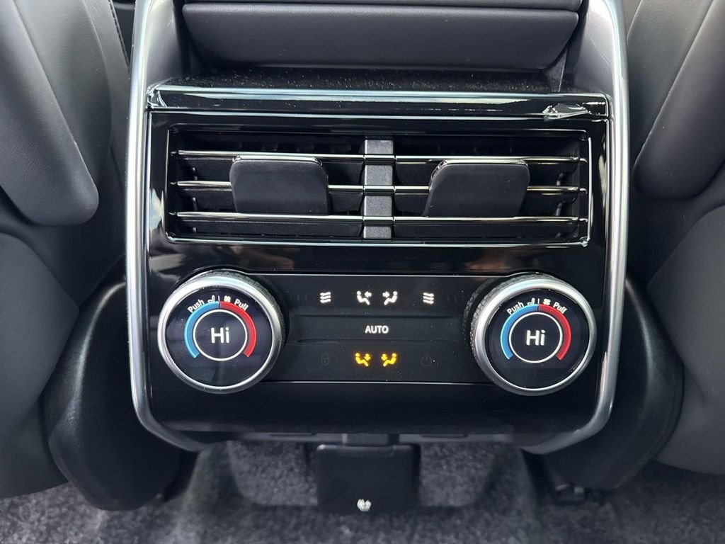 New 2026 Santorini Black Land Rover SE image 18