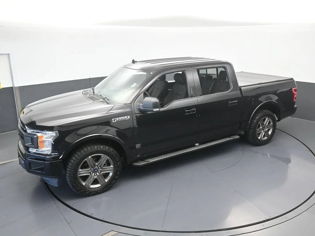 Used 2020 Black Ford XL image 43