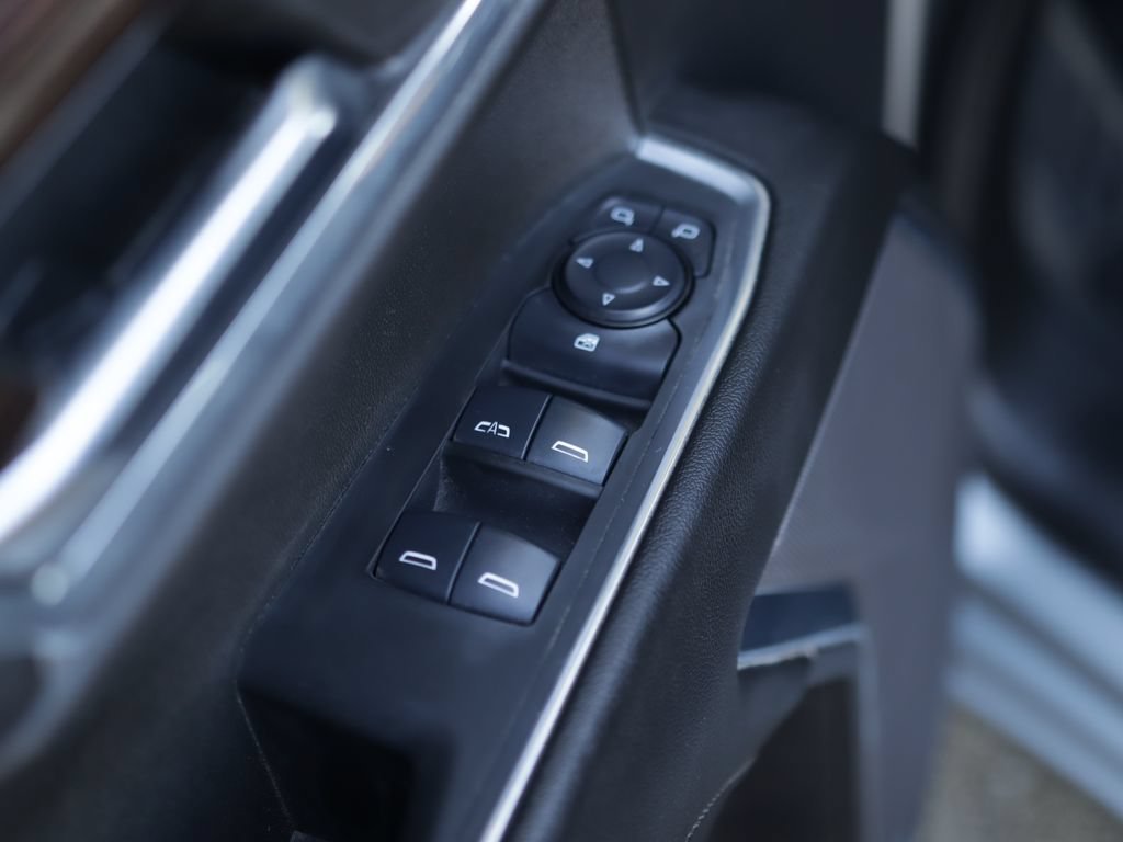 Used 2024 Sterling Metallic GMC Elevation image 24