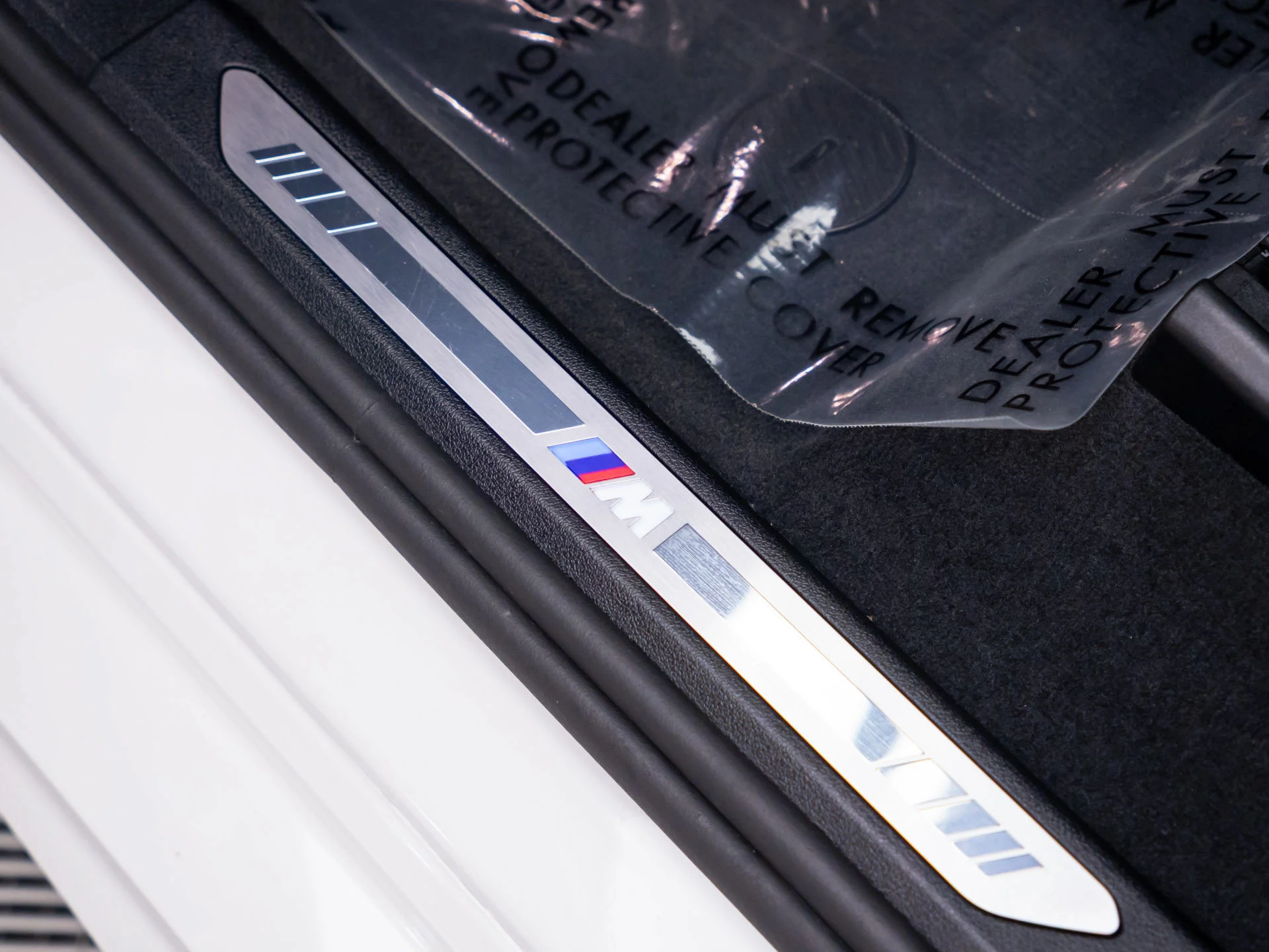 Used 2026 White BMW xDrive40i image 14