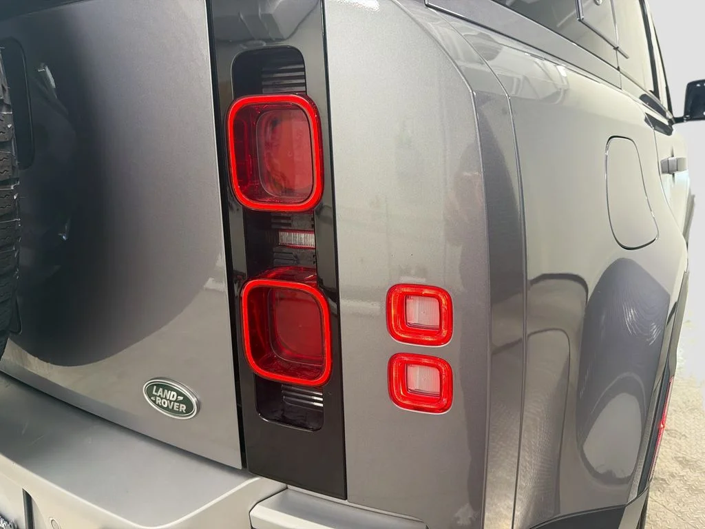 Used 2023 Gray Land Rover Standard image 31