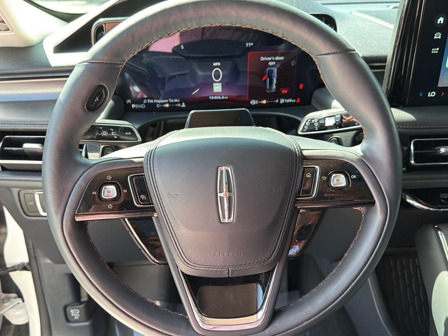 Used 2026 Pristine White Metallic Tri-Coat Lincoln Premiere image 22