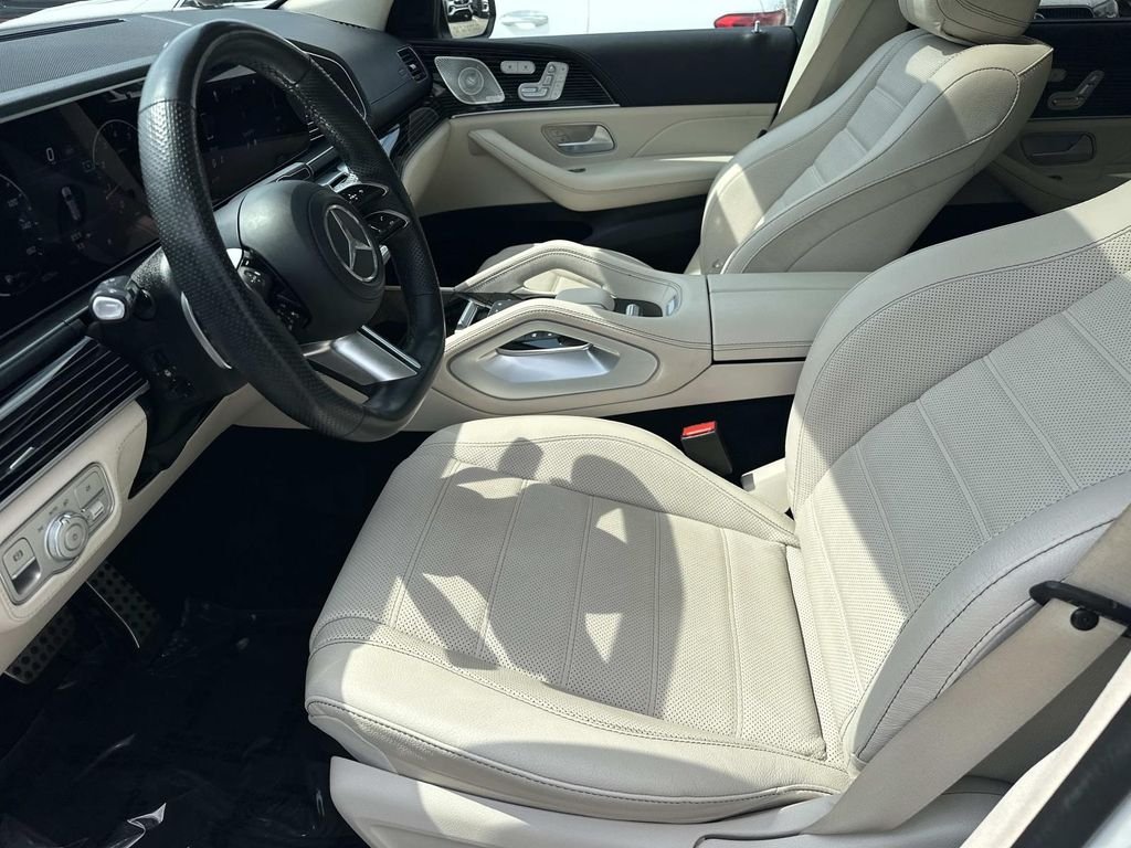 Used 2024 MANUFAKTUR Diamond White Metallic Mercedes-Benz GLS 450 image 17