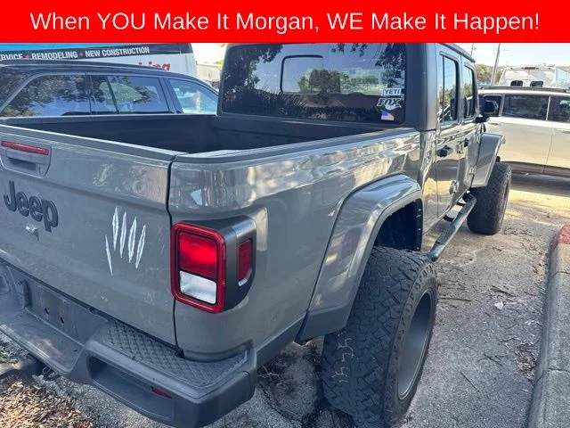 Used 2022 Gray Jeep Sport image 10