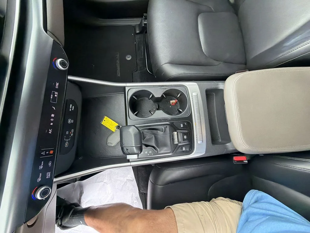 Used 2025 Red Kia LXS image 19