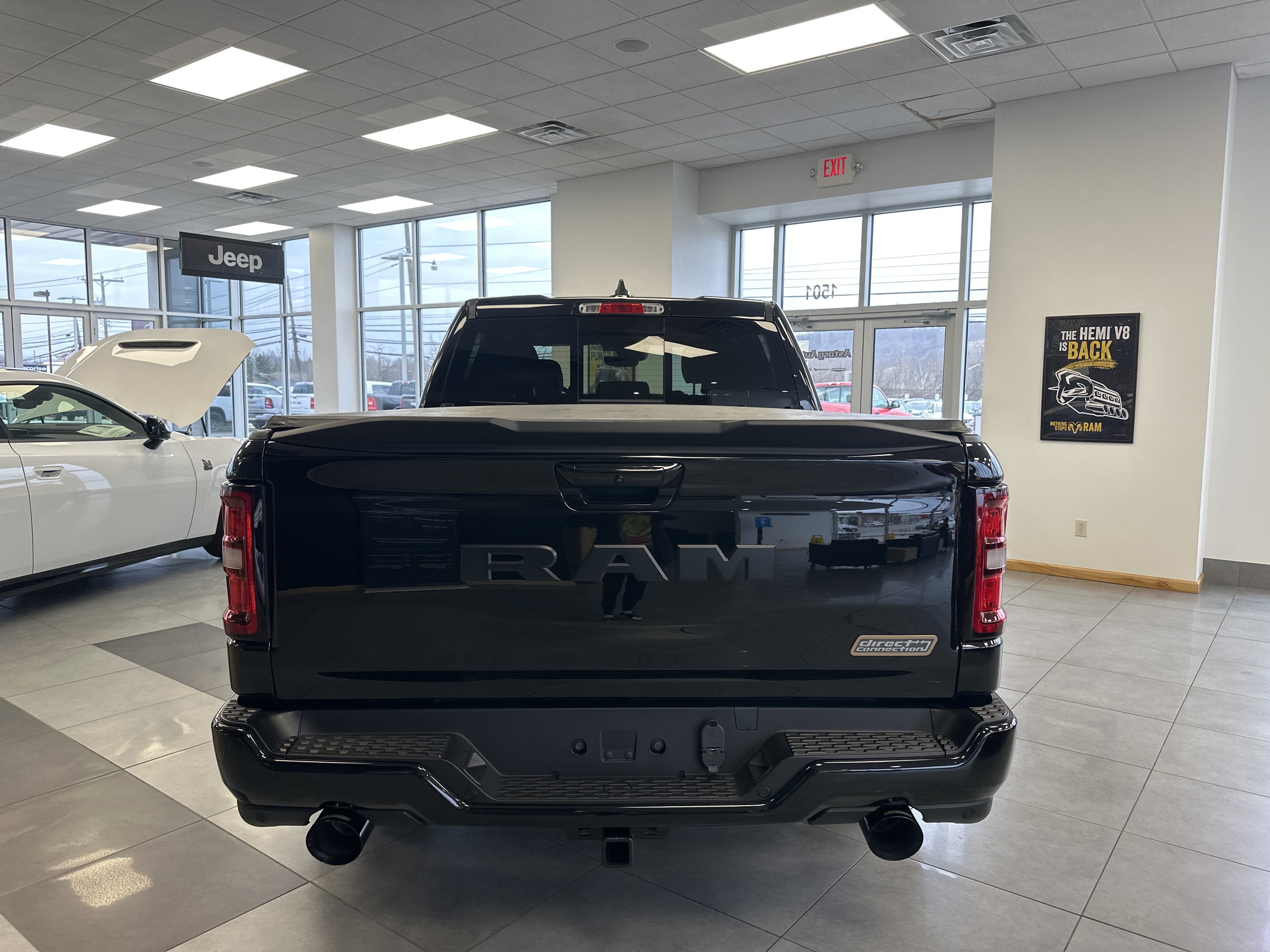New 2026 Diamond Black Crystal Pearl-Coat Exterior Paint RAM Big Horn DC 650 image 6