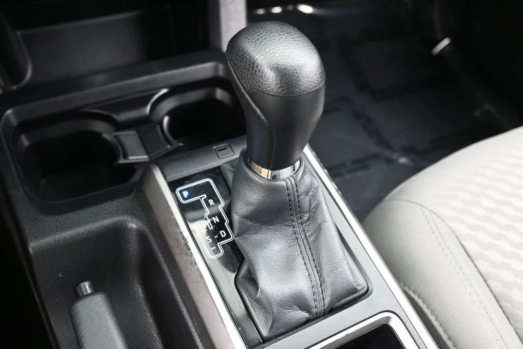 Used 2022 Blue Toyota SR5 image 22