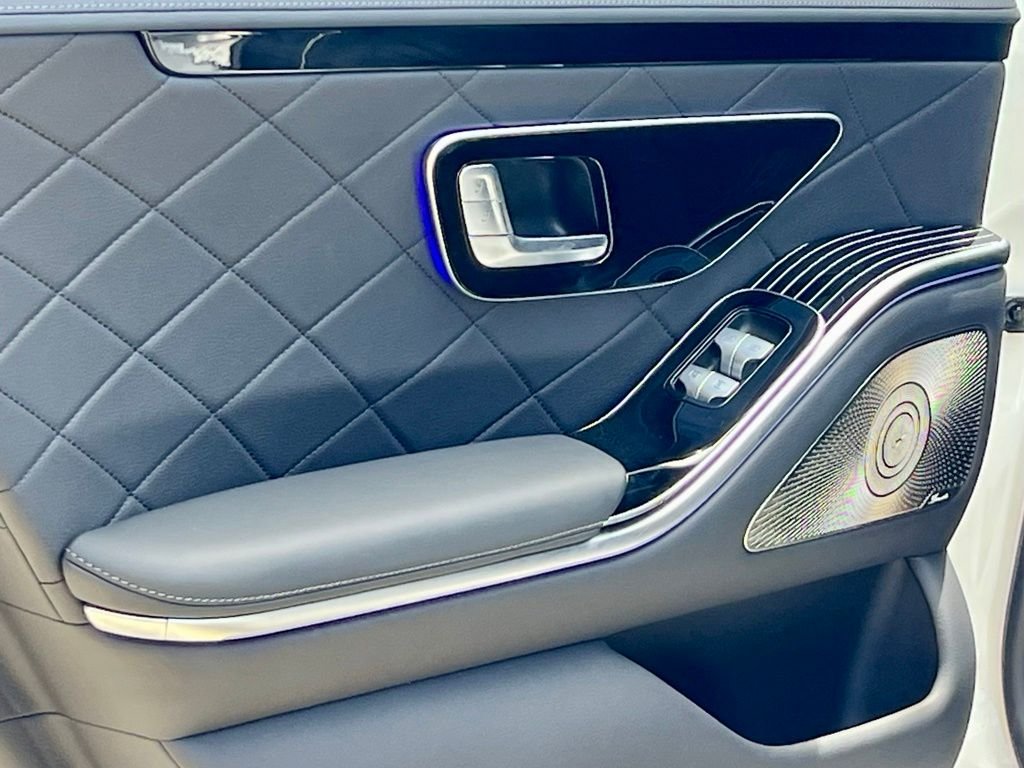 Certified Used 2022  Mercedes-Benz S 500 image 36