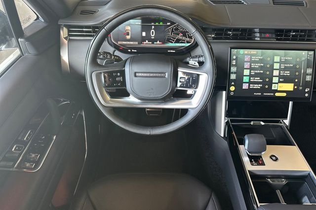 New 2026 Fuji White Land Rover SE image 13