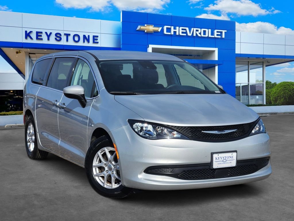 2023 Chrysler Voyager LX