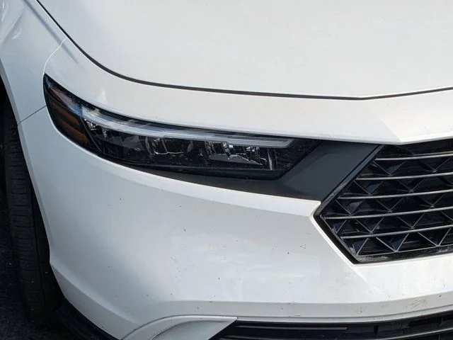 Used 2024 Platinum White Pearl Honda EX image 4