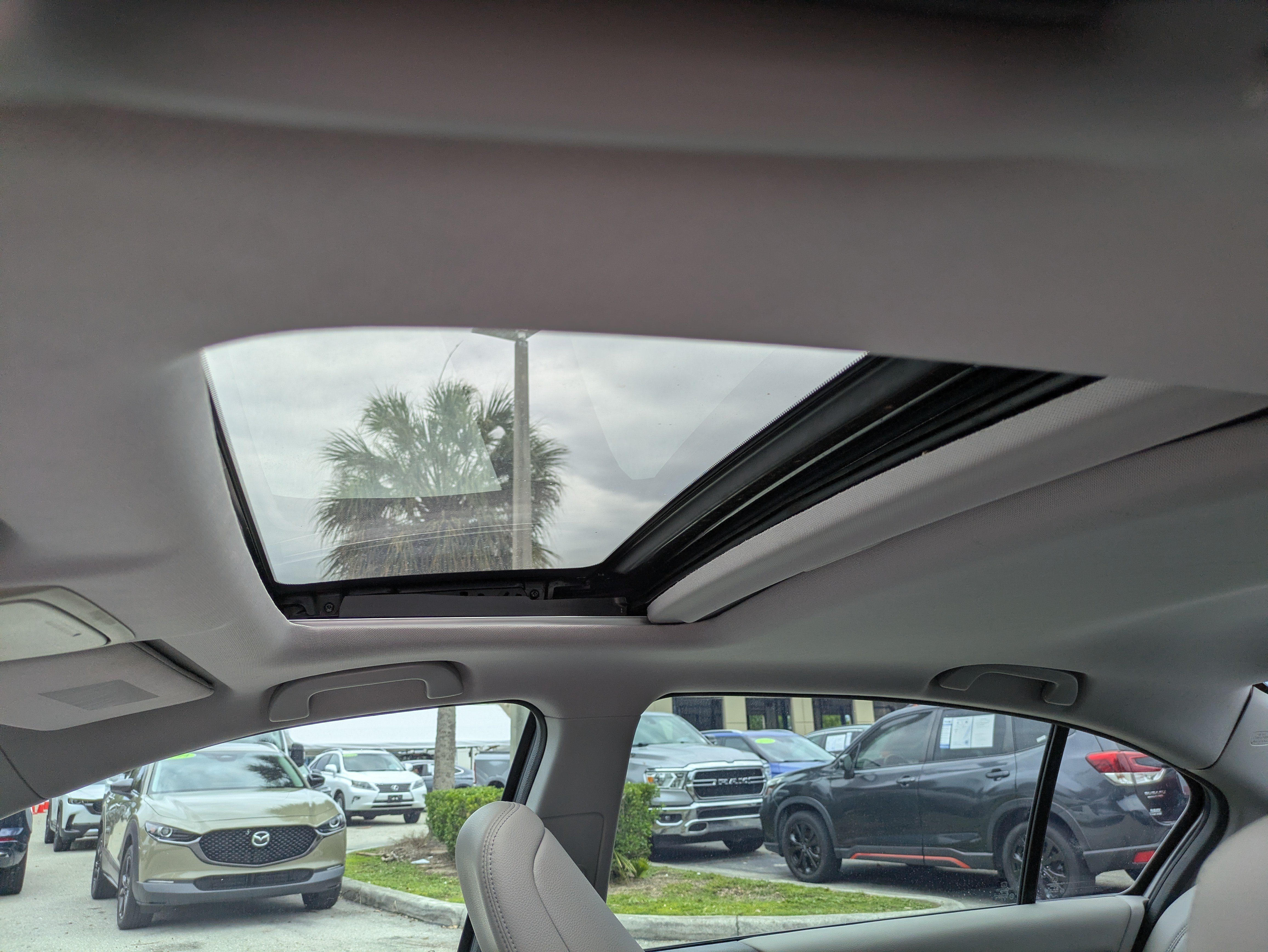 Used 2017 Gray Honda EX-L image 18
