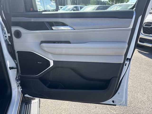 New 2026 White Jeep Limited Reserve image 16